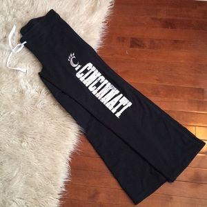 Cincinnati Bearcats comfy navy sweats